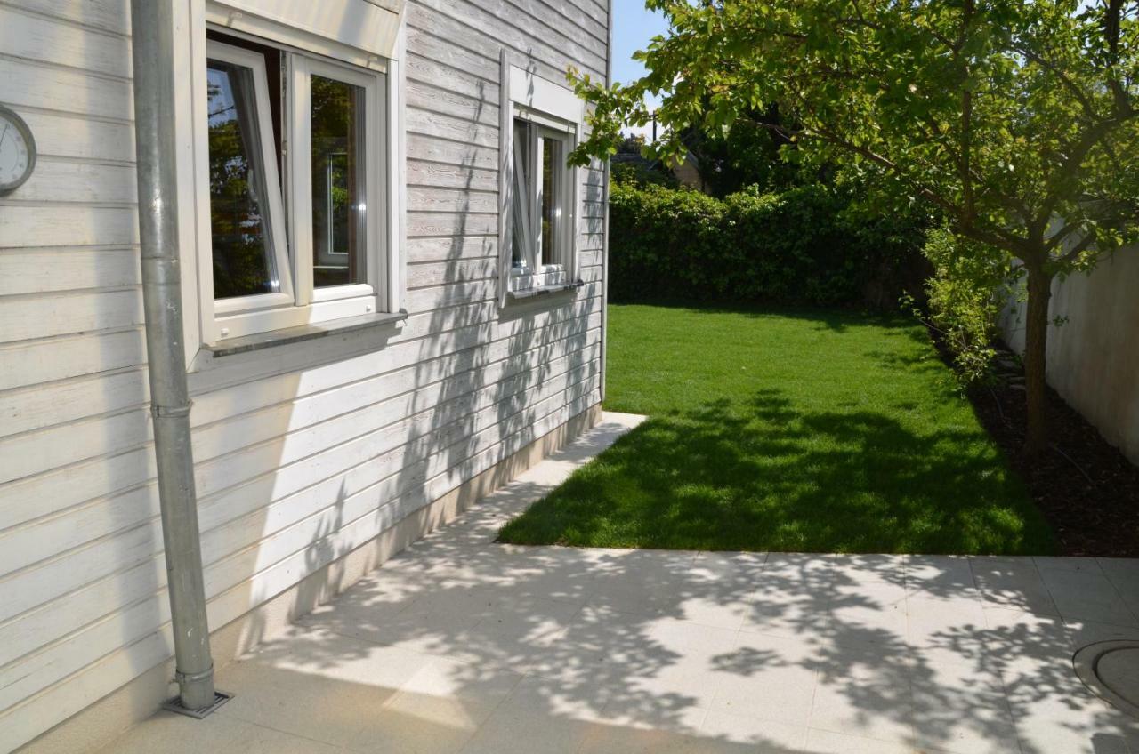 House At Lake "Alte Donau" In Viena Exterior foto