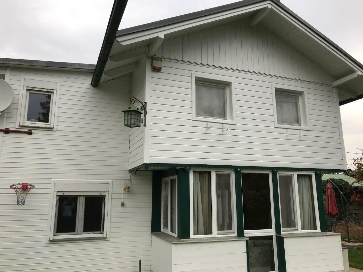 House At Lake "Alte Donau" In Viena Exterior foto